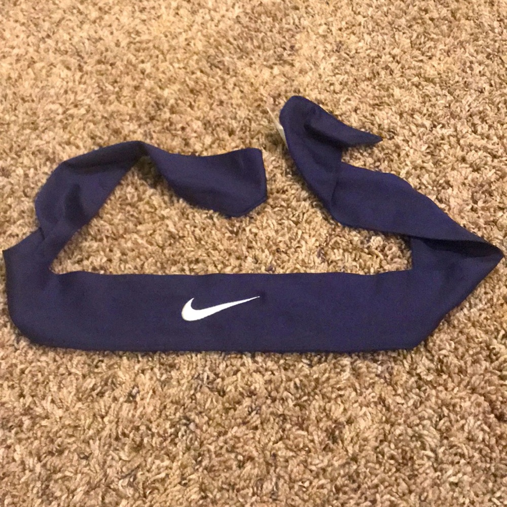 Nike tie headband!